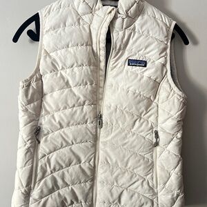 Patagonia Off-White Puffer Vest